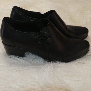 Clarks Collection Comfort Black Heeled Shoes w/ Side Zip &buttons  Womens Sz 8.5